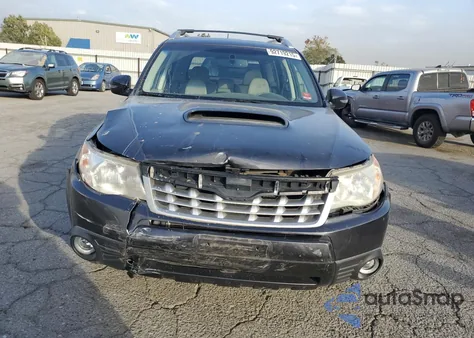 2013 Subaru Forester Touring z USA, uszkodzony, nr VIN JF2SHGGC9DH419113